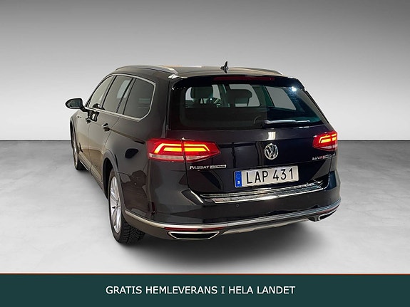 Volkswagen Passat Alltrack 4 of 5