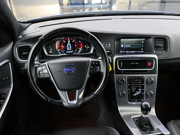 Volvo V60 12 of 24