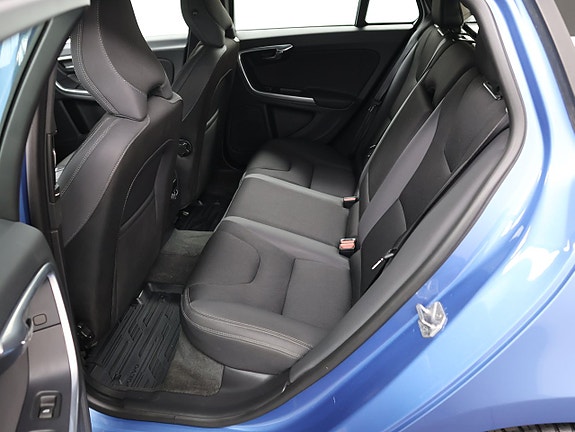 Volvo V60 17 of 24