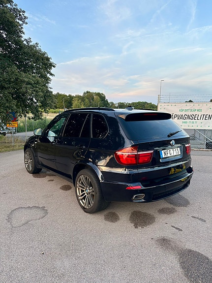 BMW X5 4 of 5