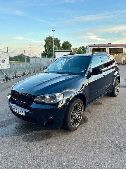 BMW X5 3 of 5