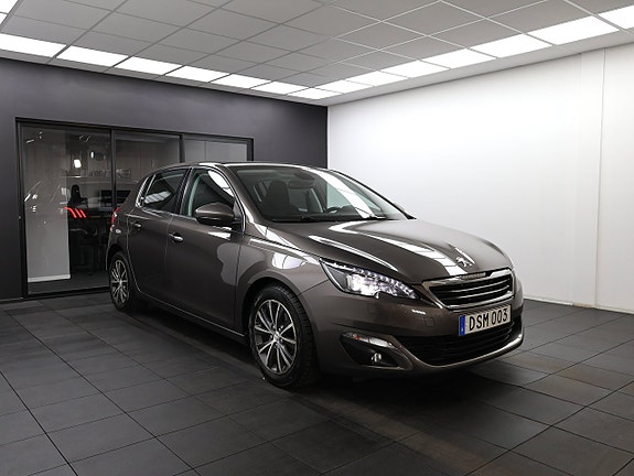 Peugeot 308 4 of 5