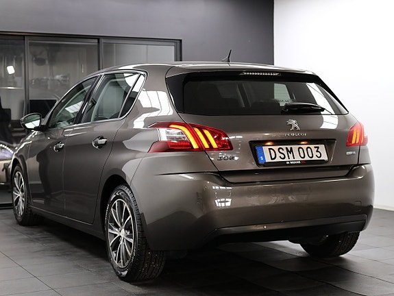 Peugeot 308 8 of 25