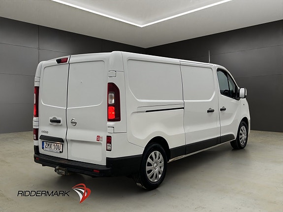 Nissan NV300 9 of 30