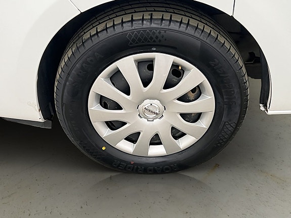 Nissan NV300 29 of 30