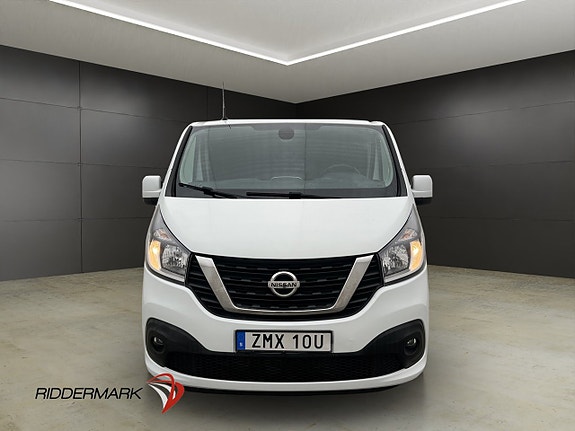 Nissan NV300 5 of 5