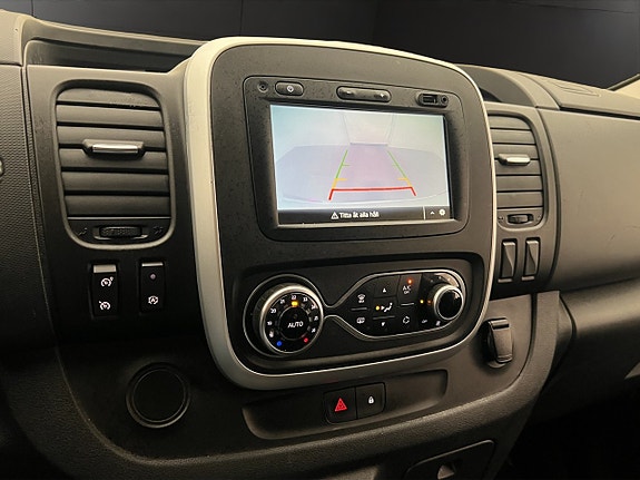 Nissan NV300 23 of 30