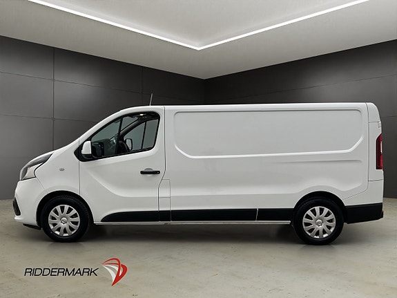 Nissan NV300 6 of 30