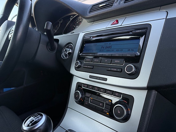 Volkswagen Passat 18 of 22