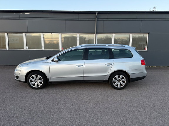 Volkswagen Passat 9 of 22