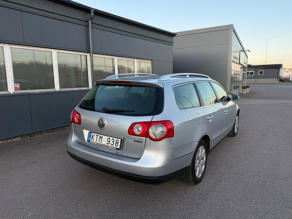 Volkswagen Passat 7 of 22