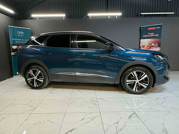 Peugeot 3008 3 of 5