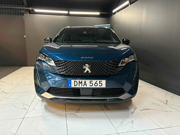 Peugeot 3008 2 of 5