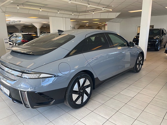 Hyundai Ioniq 6 6 of 12