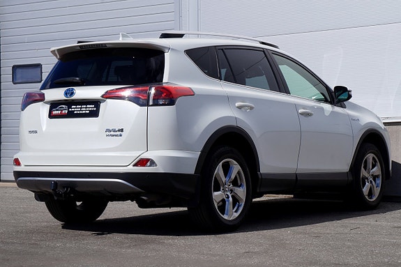 Toyota RAV4 7 of 25