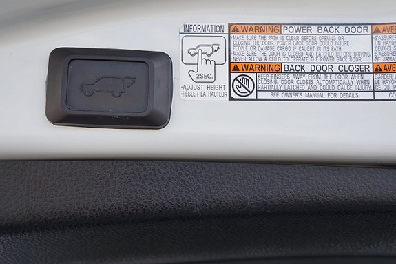 Toyota RAV4 22 of 25