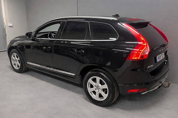 Volvo XC60 3 of 5