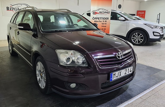 Toyota Avensis 3 of 5