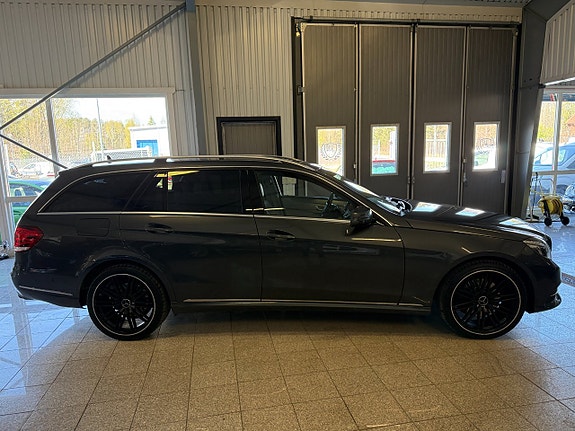 Mercedes-Benz E250 2 of 5