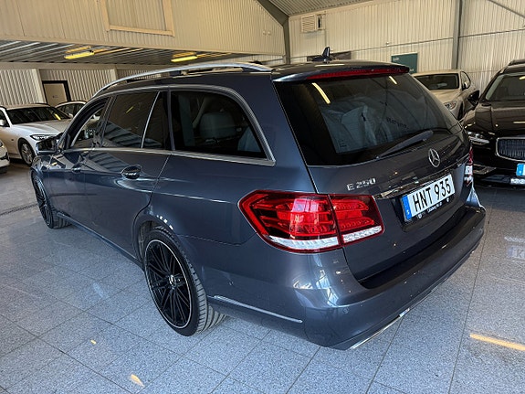 Mercedes-Benz E250 5 of 5
