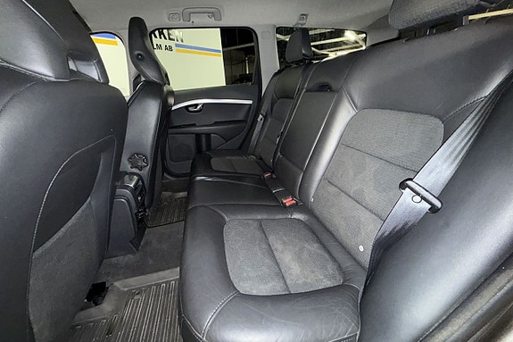 Volvo V70 10 of 25