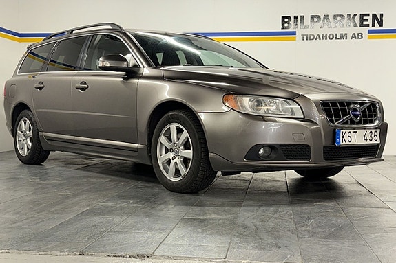 Volvo V70 4 of 5