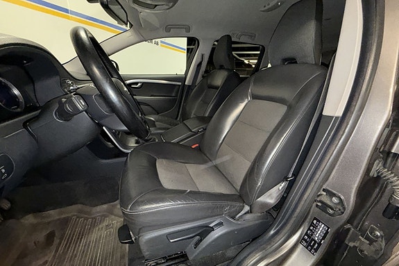 Volvo V70 11 of 25