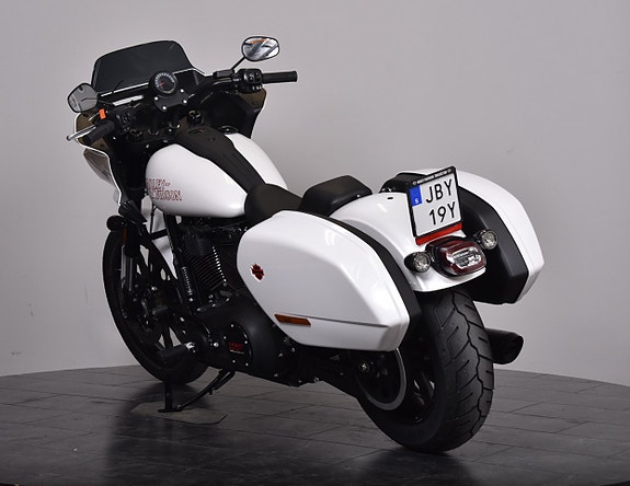 Harley-Davidson Low rider ST SPARA 39 600:- 5 of 16