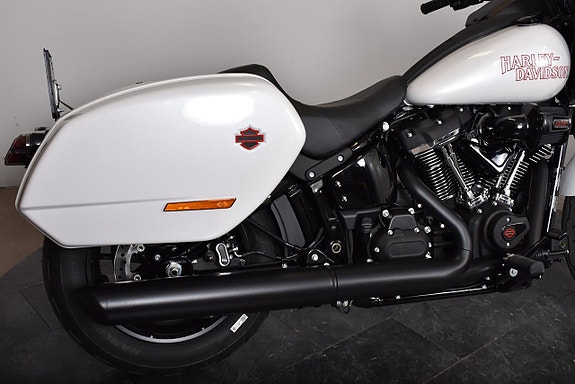Harley-Davidson Low rider ST SPARA 39 600:- 12 of 16