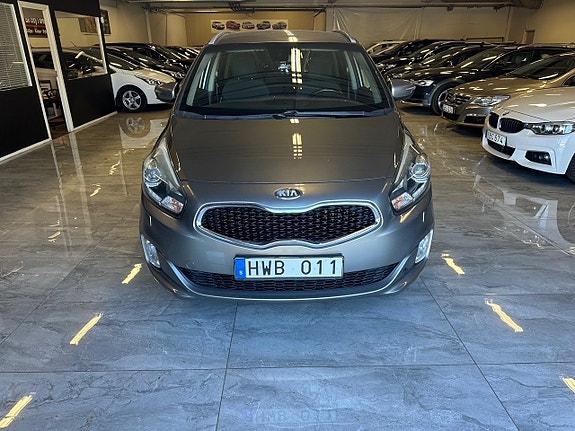 Kia Carens 10 of 19