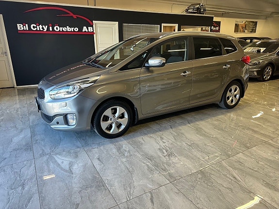 Kia Carens 3 of 19
