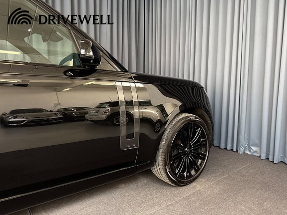 Land Rover Range Rover 30 of 30