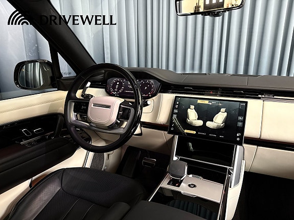 Land Rover Range Rover 11 of 30