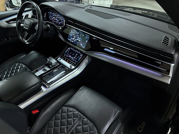 Audi SQ8 30 of 30