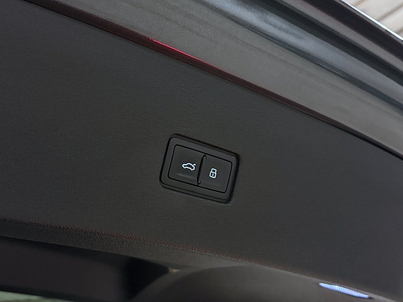 Audi SQ8 25 of 30