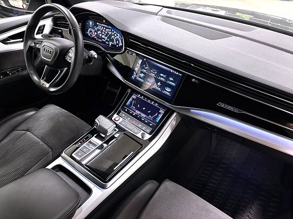 Audi SQ8 28 of 28