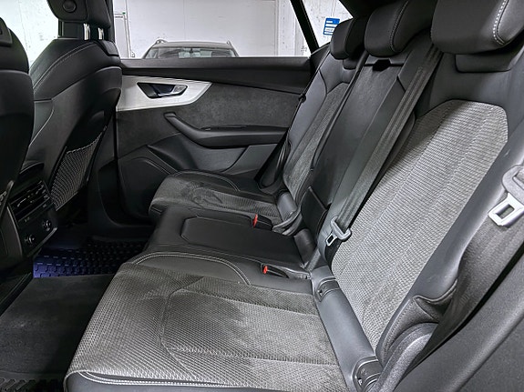 Audi SQ8 19 of 28