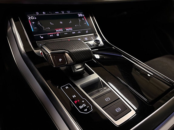 Audi SQ8 19 of 30