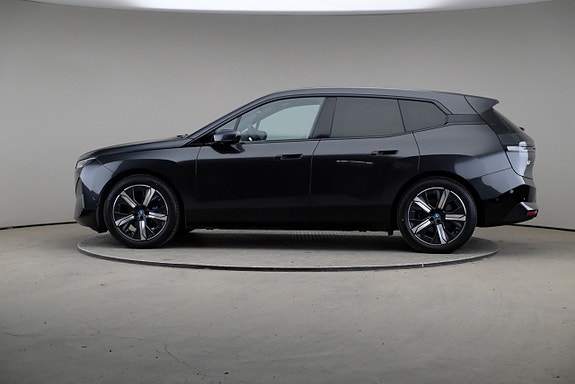 BMW iX 4 of 29