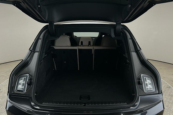 BMW iX 14 of 29