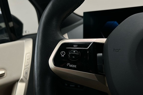 BMW iX 26 of 29