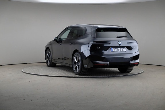 BMW iX 2 of 29