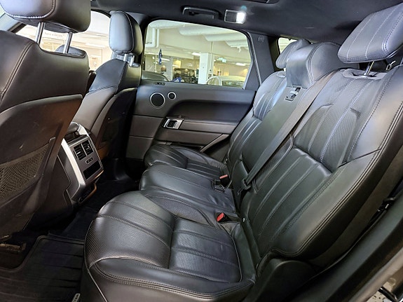 Land Rover Range Rover Sport 12 of 24
