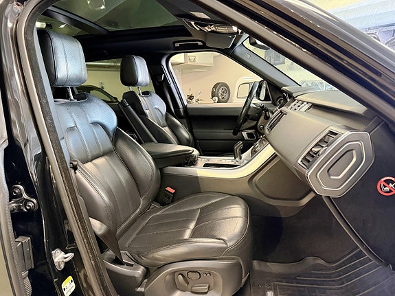 Land Rover Range Rover Sport 10 of 24