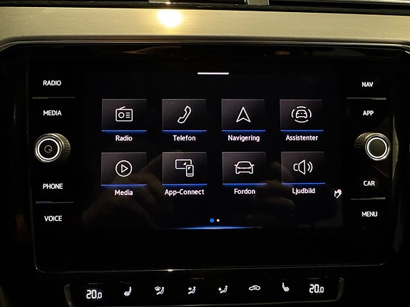 Volkswagen Passat Alltrack 15 of 23