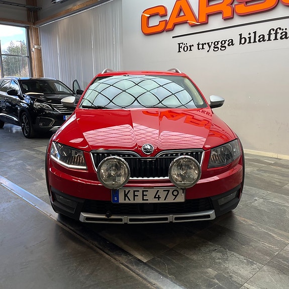 Skoda Octavia Scout 6 of 12