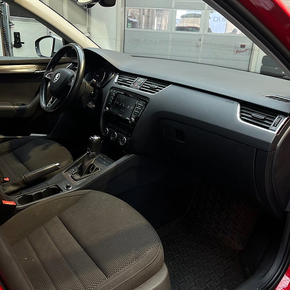 Skoda Octavia Scout 12 of 12