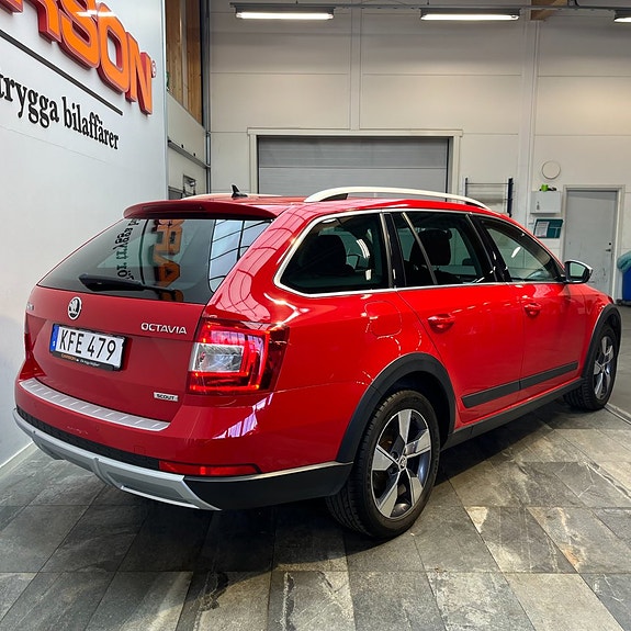 Skoda Octavia Scout 4 of 5