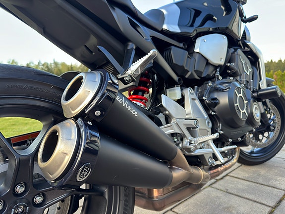 Honda CB1000R 4 of 6