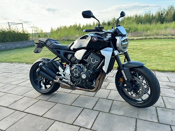 Honda CB1000R 2 of 6